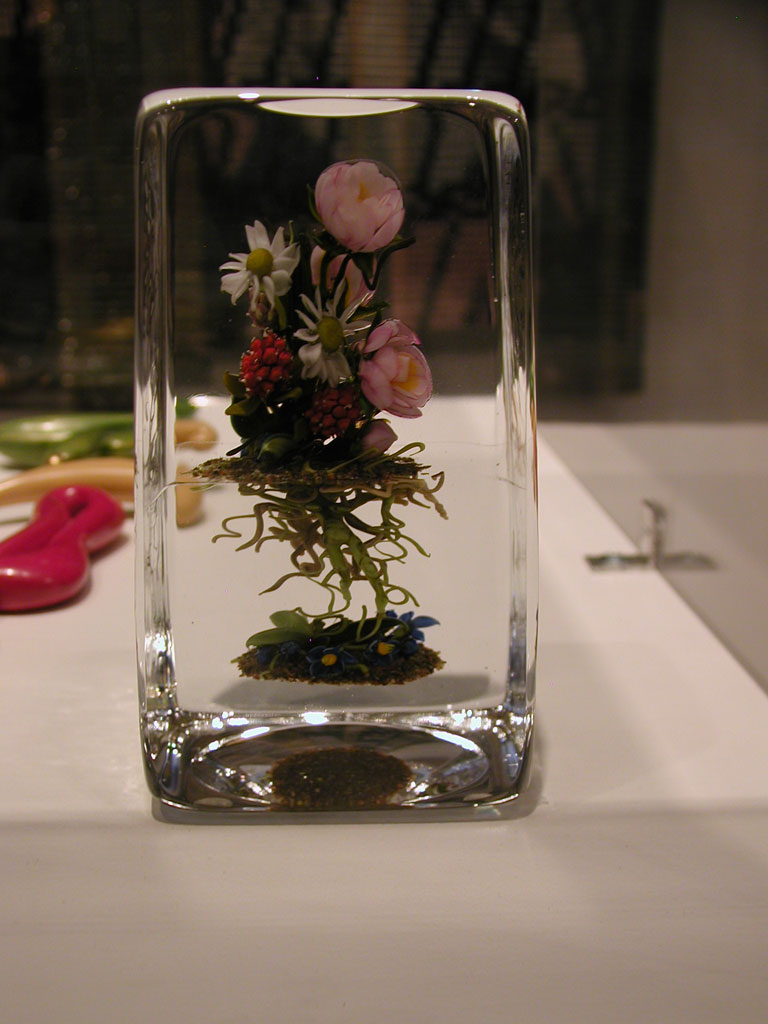 Paul J. Stankard, Tea Rose Bouquet Botanical, 2000 at the Fuller Craft Museum