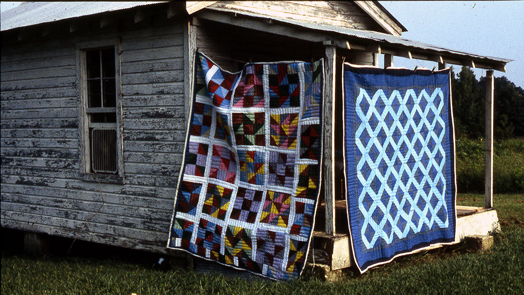 Quilts Hanging, Port Gibson, MS.