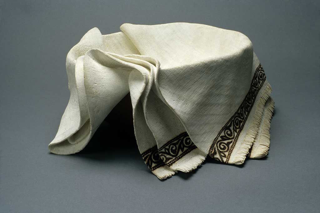 Michelle Holzapfel, Draped Bowl, 2004