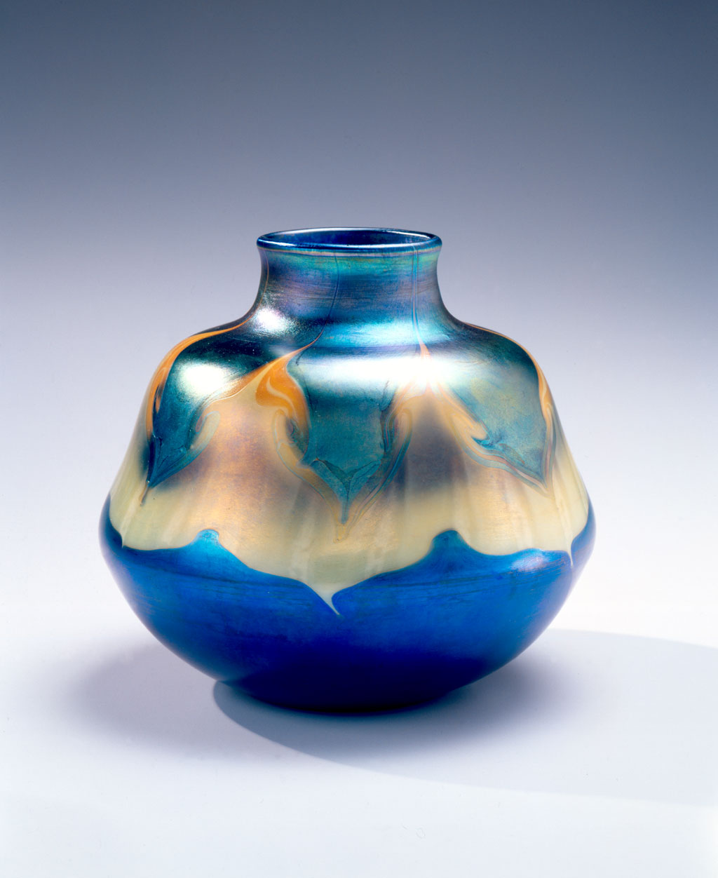 Louis Comfort Tiffany, Vase, 1901-1905, Courtesy of the Newark Museum