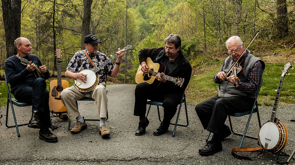 Bluegrass jam session with Darin Lawrence (not pictured), Jeff Vogelgesang, Geoff Stelling, William L. Ellis, Tony Ellis. Mark Markley photograph