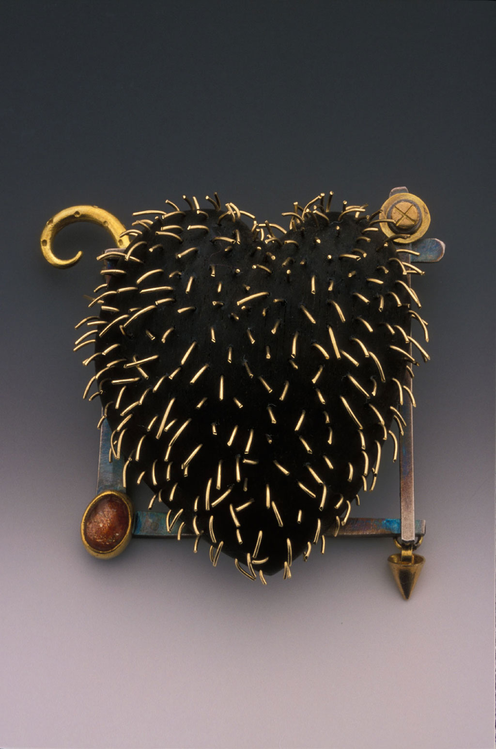 Susan Chin, Hoary Heart Brooch, 2006. George Post photograph