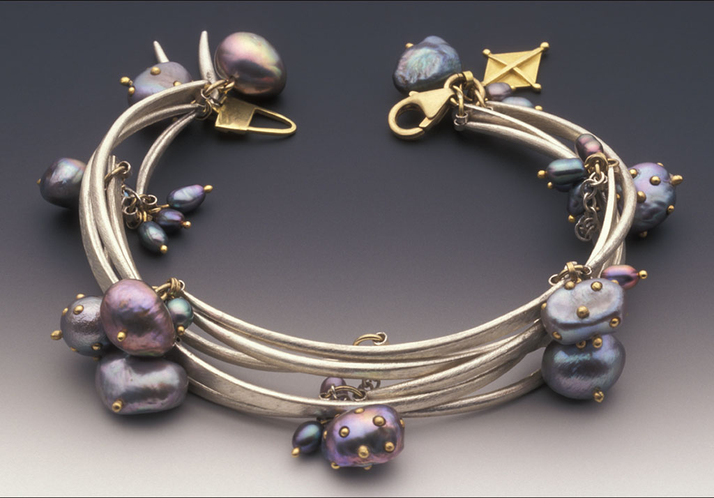 Susan Chin, Forged Links bracelet, 2002. George Post photograph