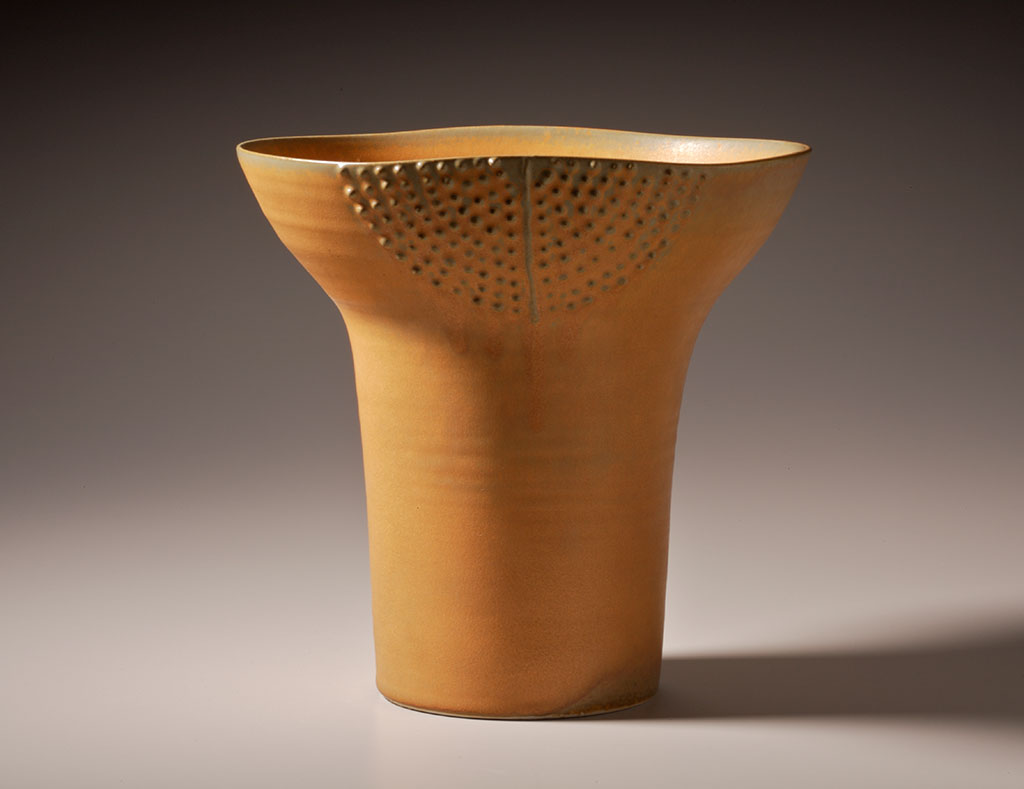 Laura Andreson, Untitled vessel, 1978. Courtesy Forrest L. Merrill