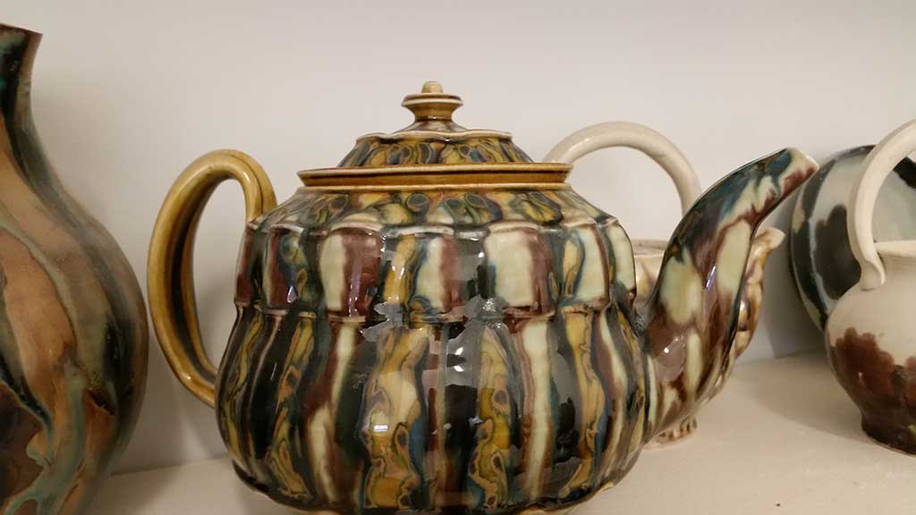 Linda Sikora Tea Pot