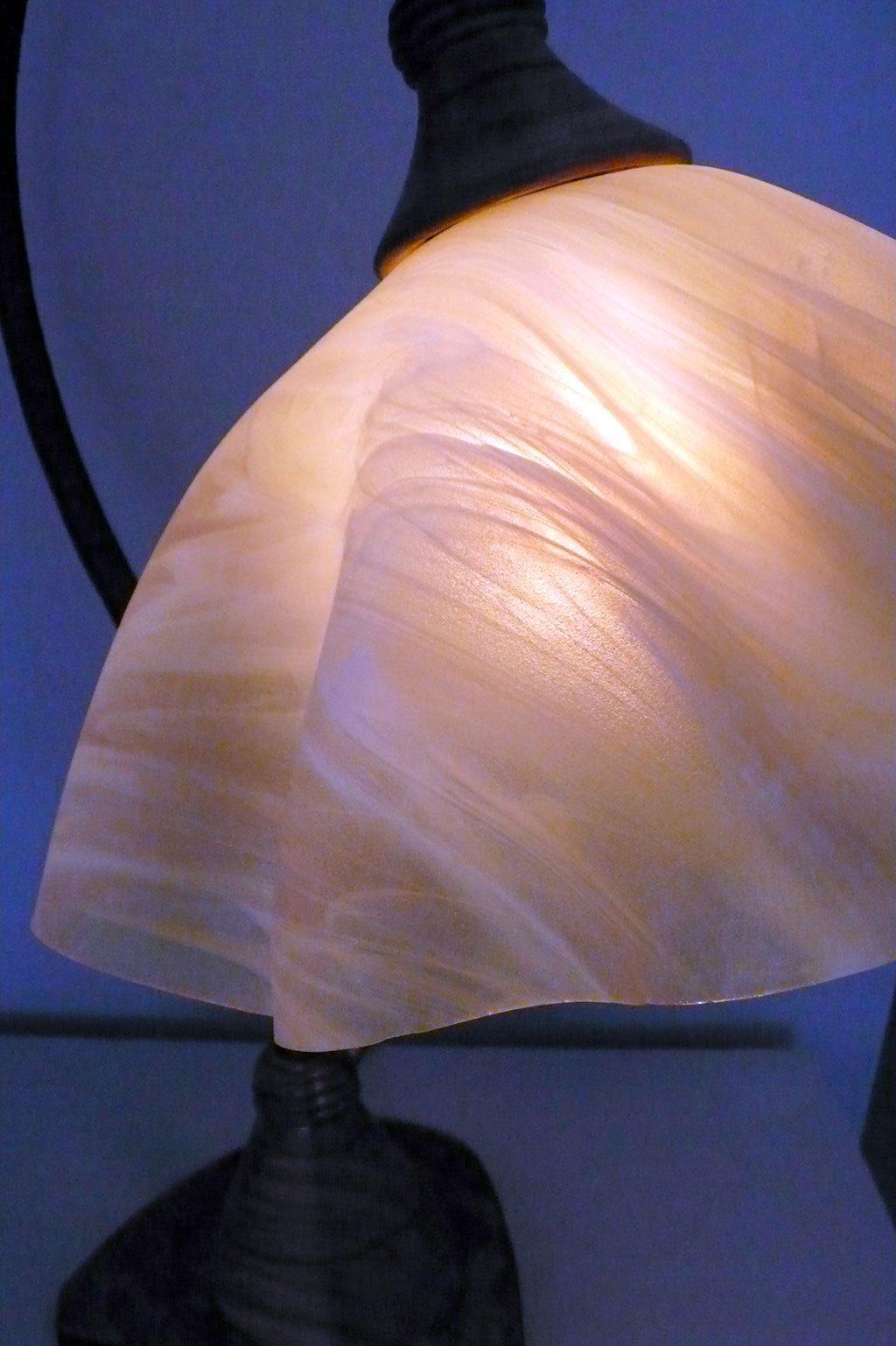 Clark Renfort, Swan table lamp (detail), 2015