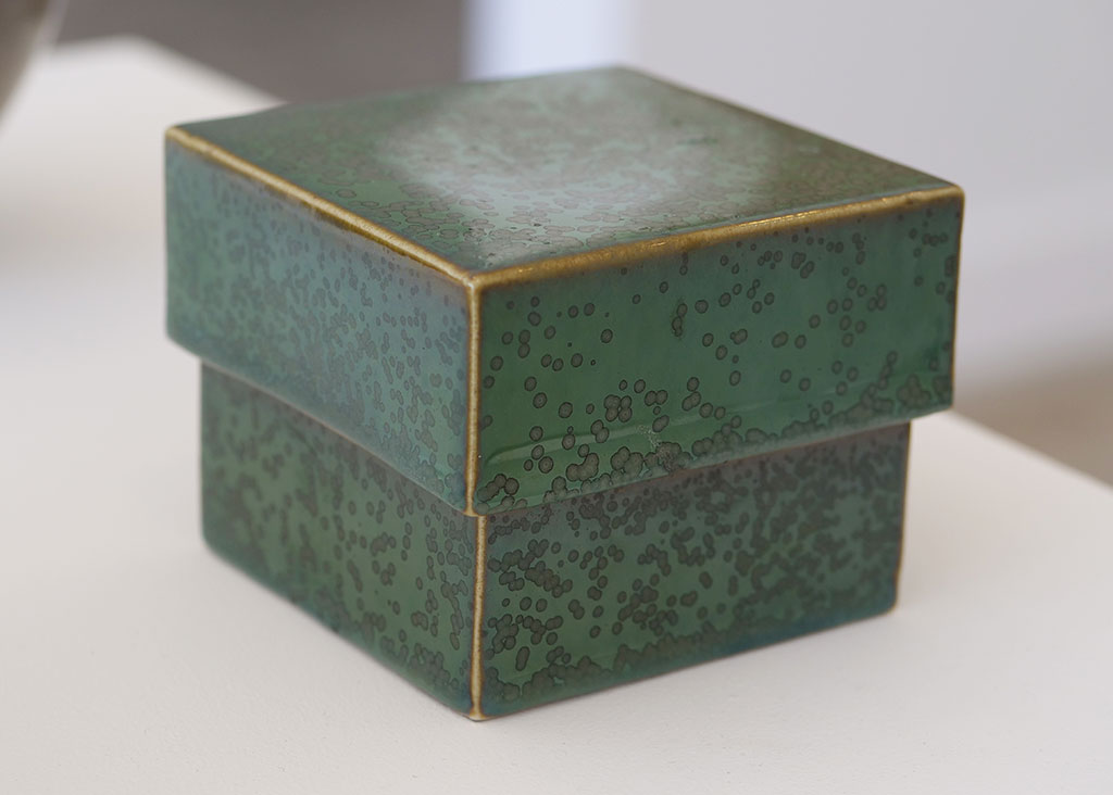 Laura Andreson, Lidded Box, 1969. Crystal glazed porcelain, California Visionaries: Seminal Studio Craft, Featuring Works from the Forrest L. Merrill Collection