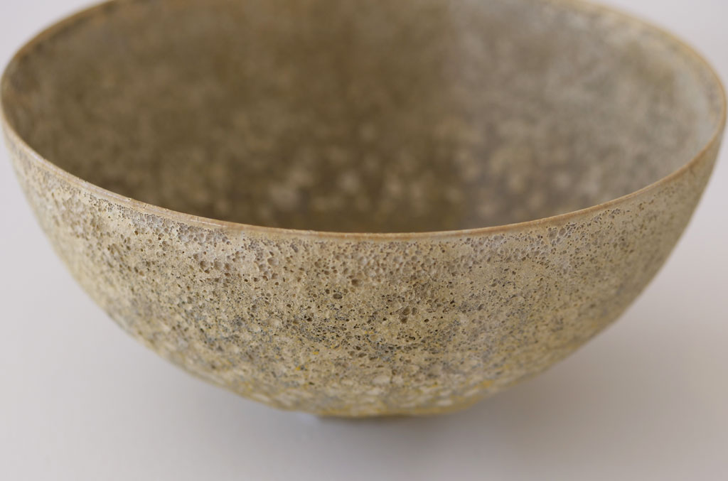 Gertrud and Otto Natzler, Bowl, 1961. Sulfur crater-glazed earthenware, California Visionaries: Seminal Studio Craft, Featuring Works from the Forrest L. Merrill Collection