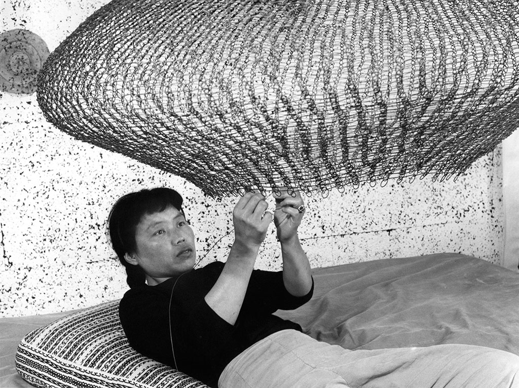 Ruth Asawa, 1957. Courtesy of the Estate of Ruth Asawa. © 2018 Imogen Cunningham Trust. Craft in America, fibre, weaving