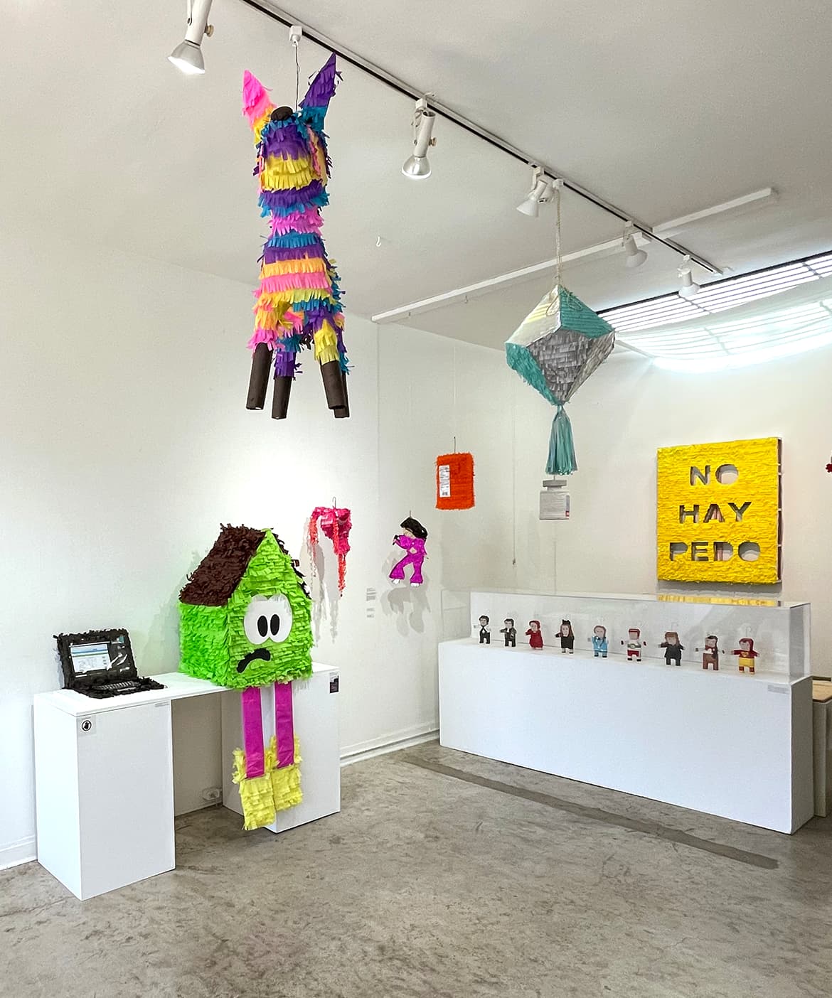 Craft in America, Piñatas