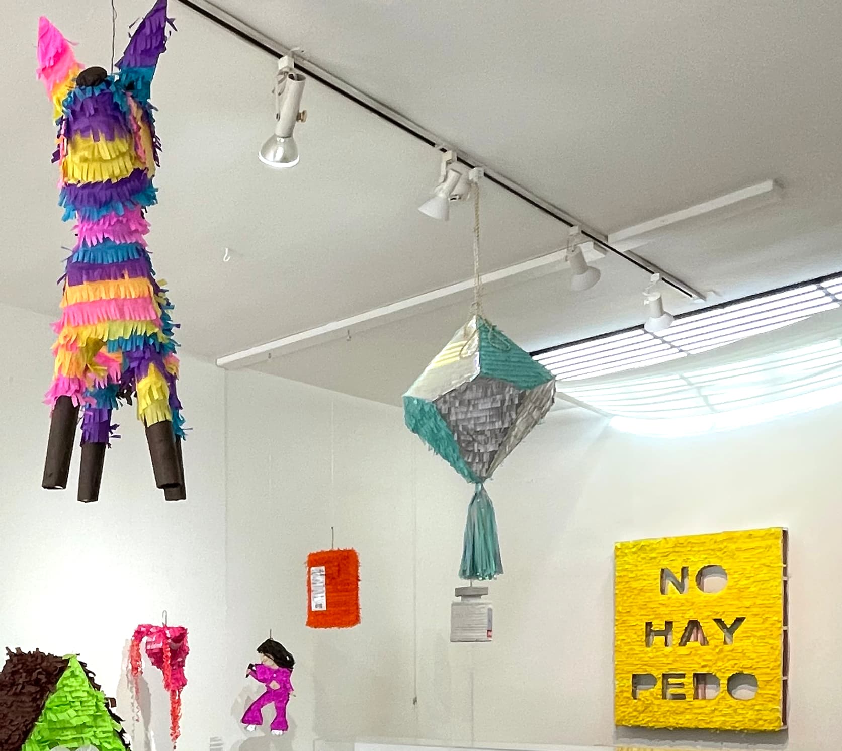 Craft in America, Piñatas