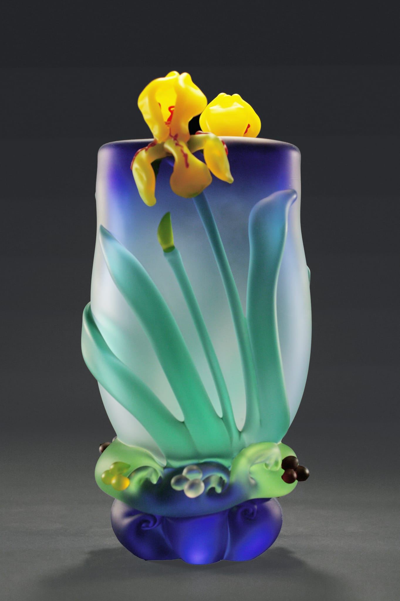 Tommie Rush, Craft in America, Iris Cobalt Vase Fade
