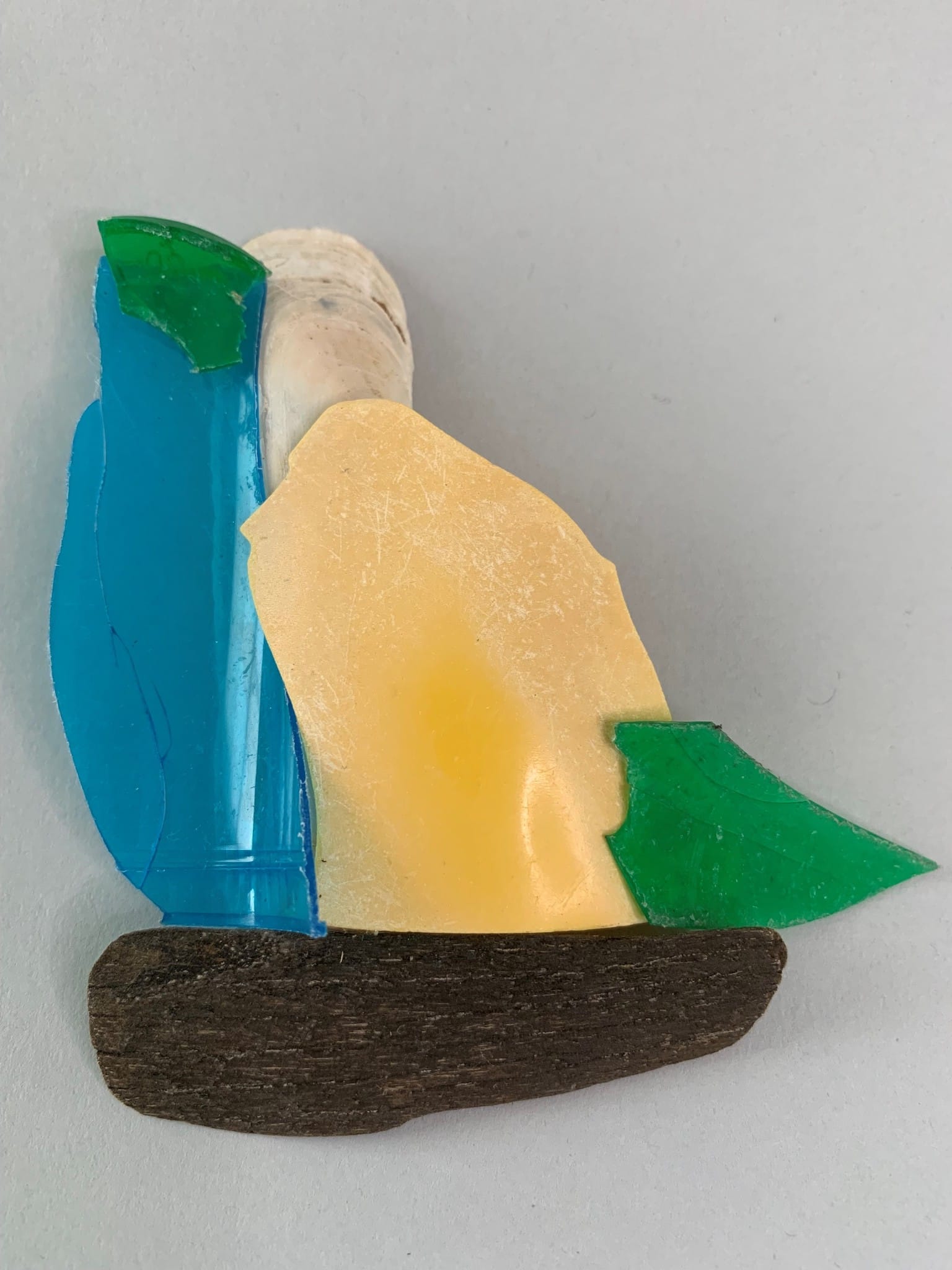 Tibbie Dunbar, Assemblage Untitled (wood, yellow, blue, shell), Craft in America