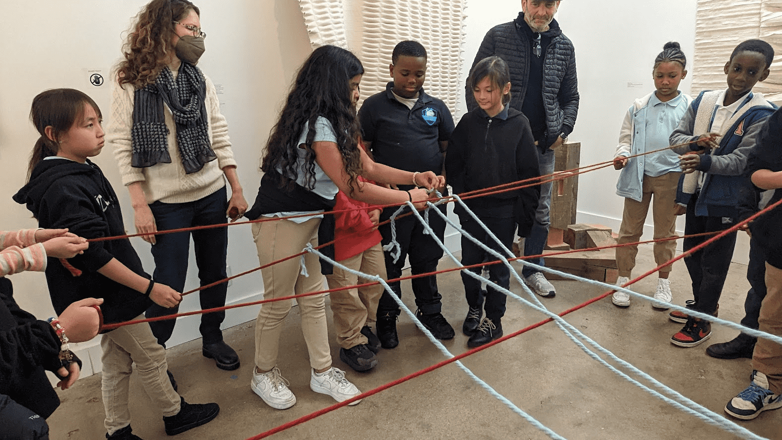 Rosewood Elementary Field Trip Human Loom, Craft in America