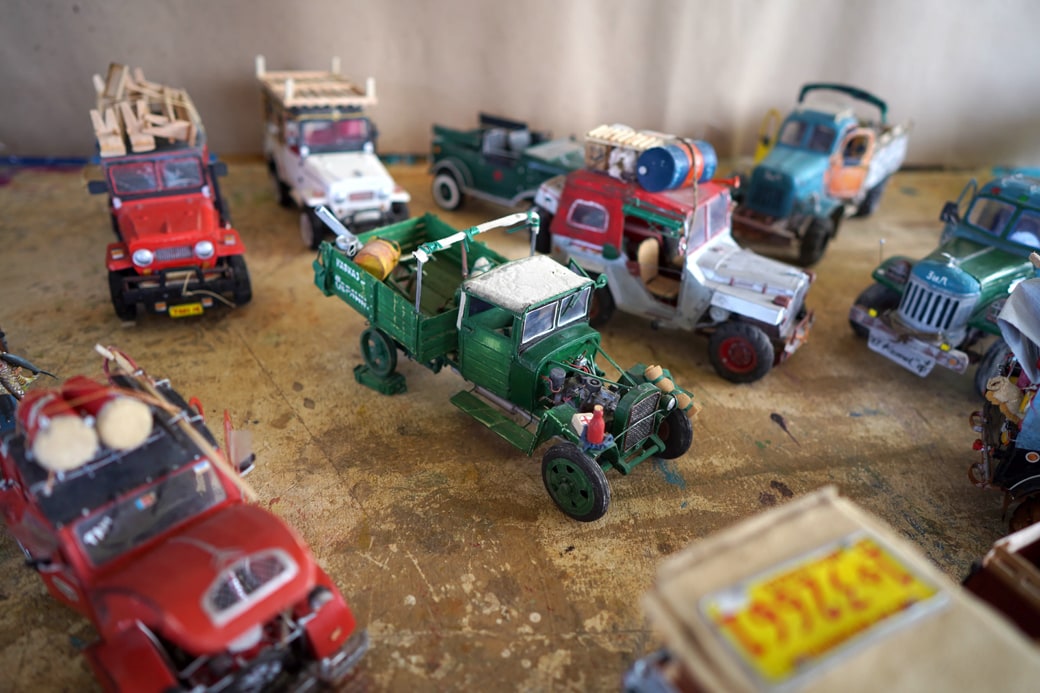 Leandro Gomez Quintero, vehicles, MINIATURES, Craft in America