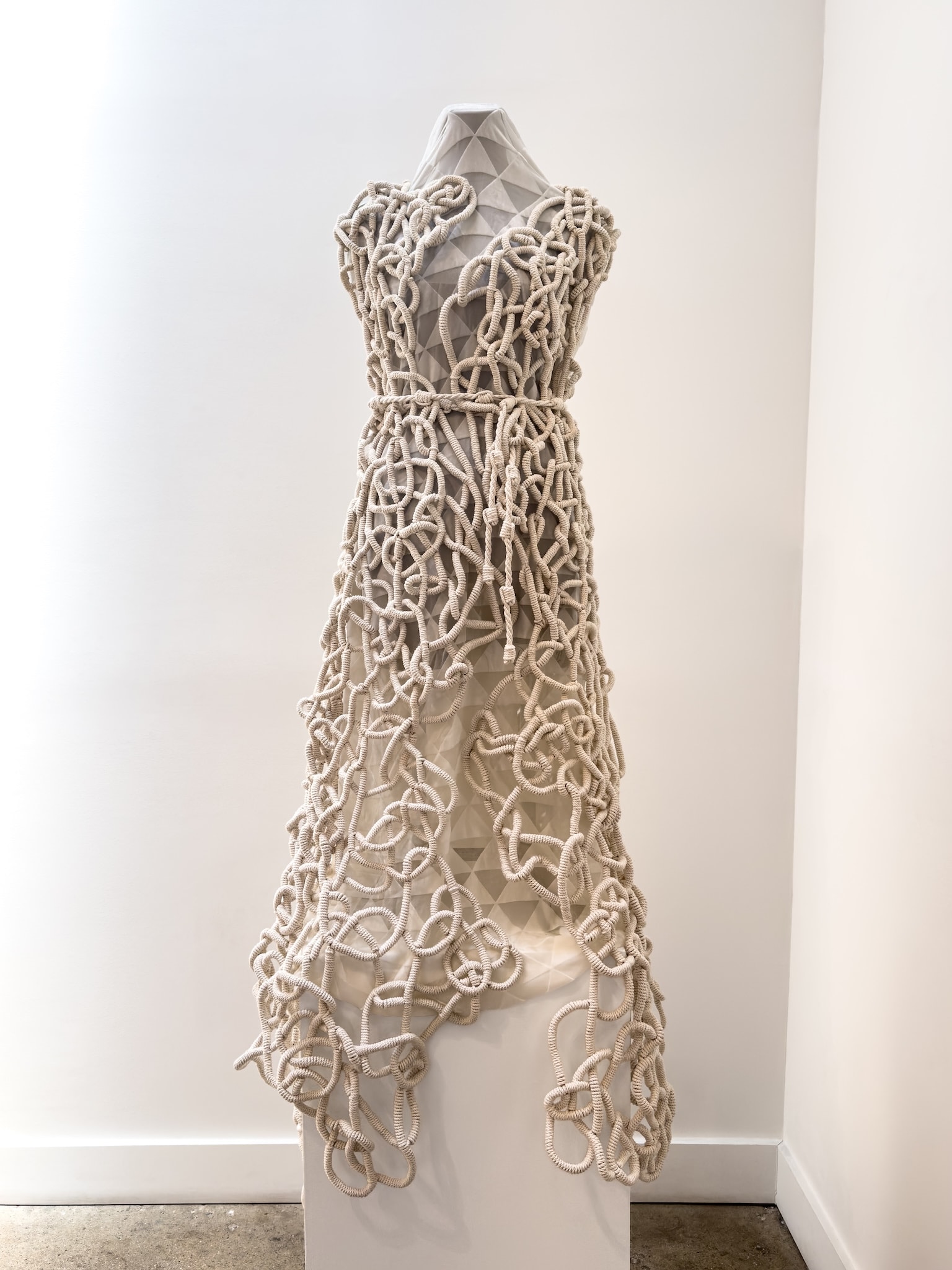Craft in America Center, Marques Hanalei Marzan, Entwine, 'A'ahu Series #99, 2022